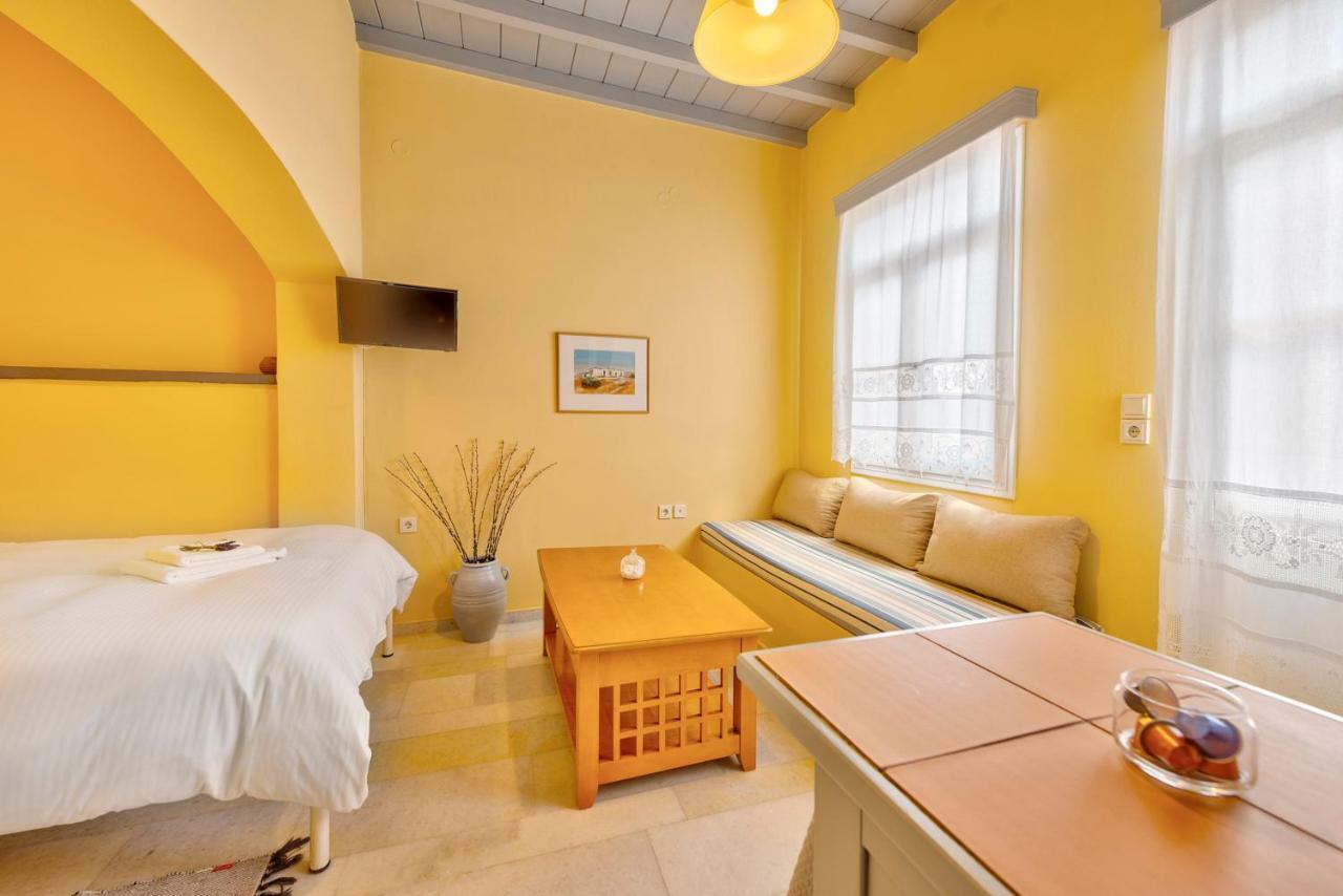 Island Of Luxury Apartments Ermoupoli Bagian luar foto