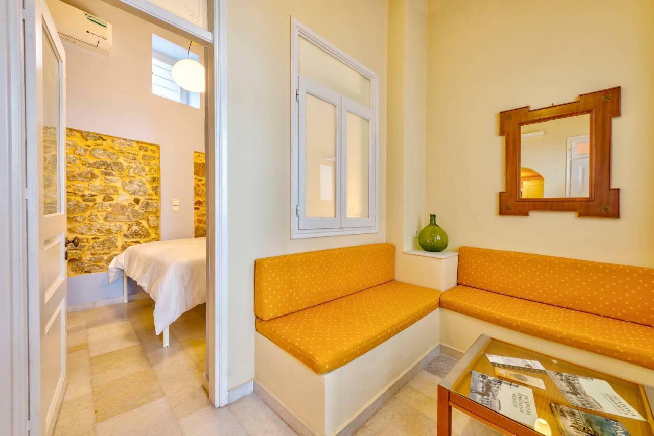 Island Of Luxury Apartments Ermoupoli Bagian luar foto