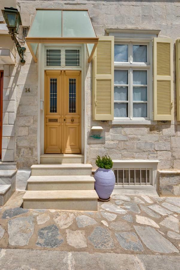 Island Of Luxury Apartments Ermoupoli Bagian luar foto